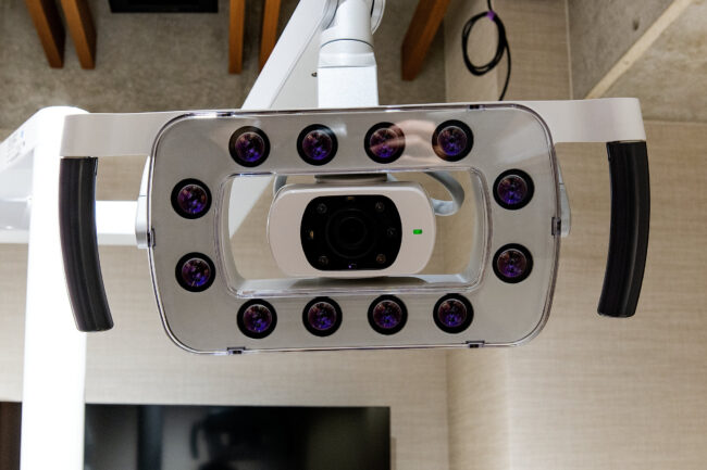 オペレーティングライト一体型カメラ